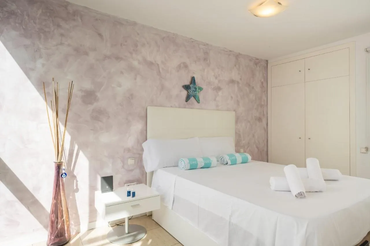 הוילה אל מדאנו Pink Waves House בית נופש